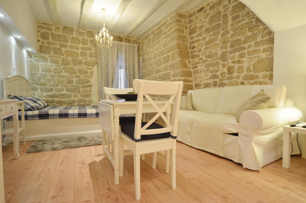 Studios Villa Rossella 4 Ровінь Екстер'єр фото