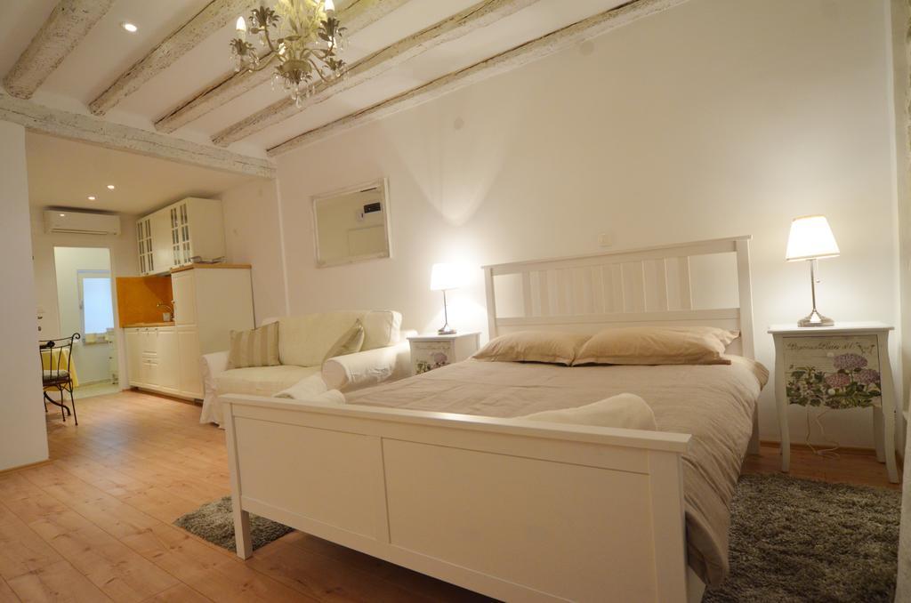Studios Villa Rossella 4 Ровінь Екстер'єр фото