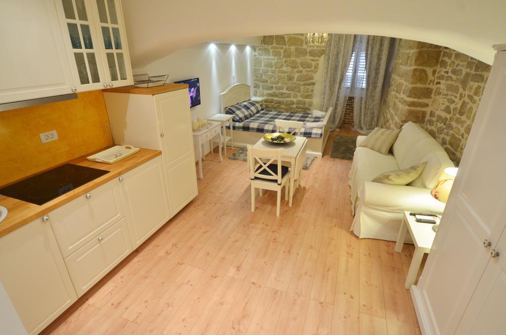 Studios Villa Rossella 4 Ровінь Номер фото