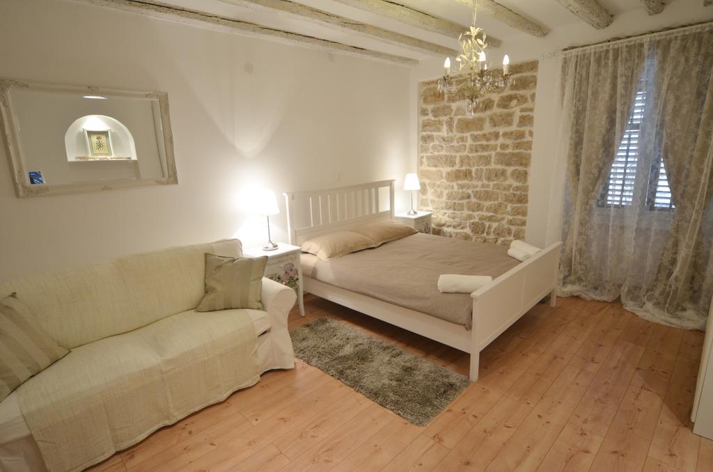 Studios Villa Rossella 4 Ровінь Номер фото
